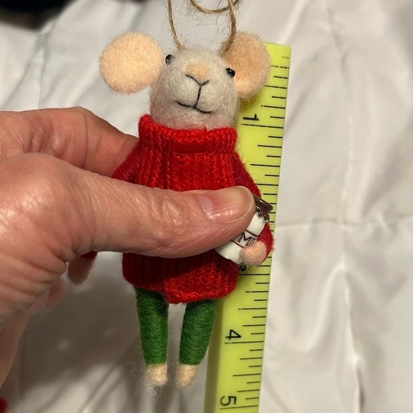 Vintage felt Christmas white mouse holding milk jar red sweater green legging 5” - Picture 15 of 15